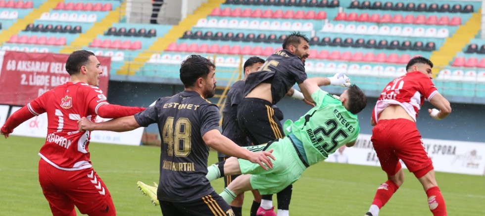 BERABERLİKLE VEDA ETTİLER  