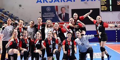 KIZLARIMIZ A GRUBUNDA YER ALDI 