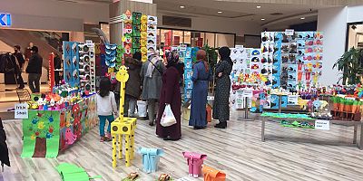 Miniklerin Sergisi Büyüledi  